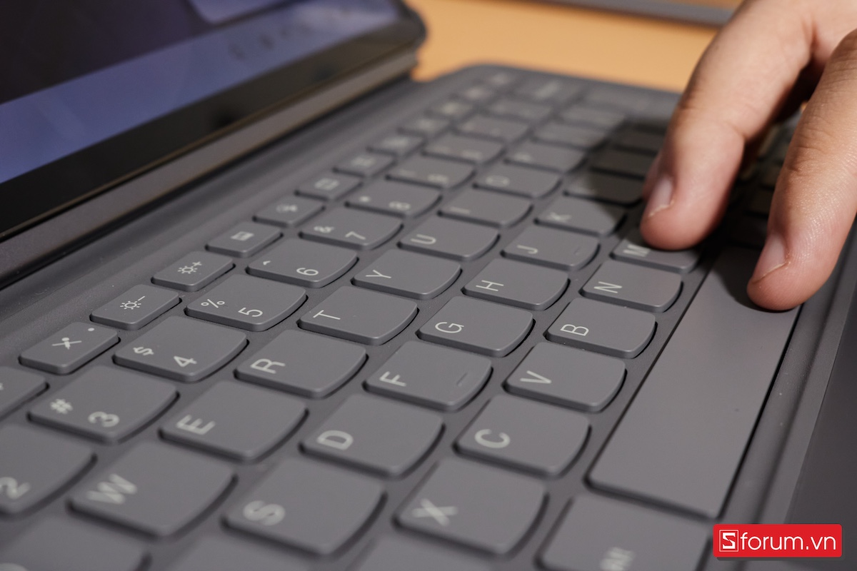 Đánh giá thiết kế Lenovo Idea Tab Pro Đánh giá thiết kế Lenovo Idea Tab Pro